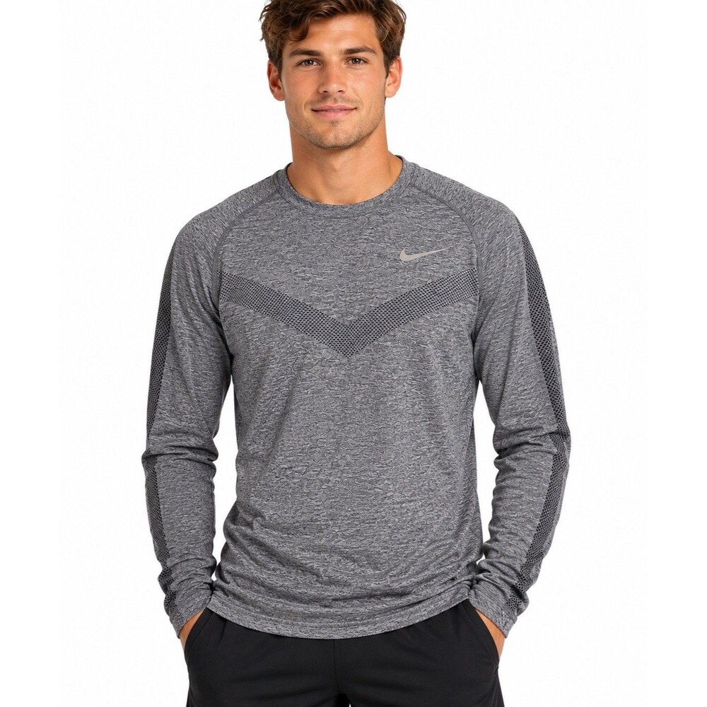 Nike Dri-FIT Men’s Medium Gray Long Sleeve Running Shirt Seamless Athletic